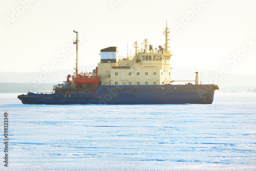 Billede på lærred Icebreaker close-up