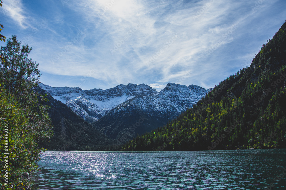 Berg blauer Himmel