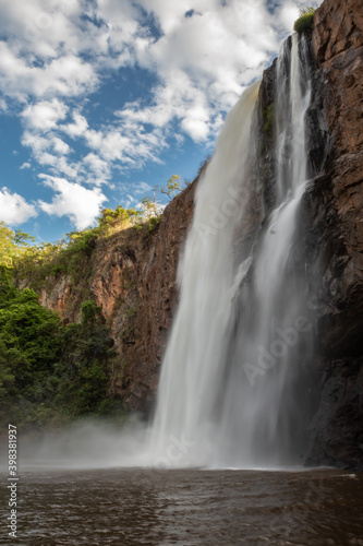 Uma linda cachoeira que tem o nome de Maria Rosa  essa    a segunda queda dela  fica localizada na cidade de Ibaraci - MG.