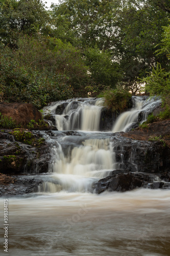 Uma linda cachoeira que tem o nome de Maria Rosa  que fica localizada na cidade Ibiraci - MG