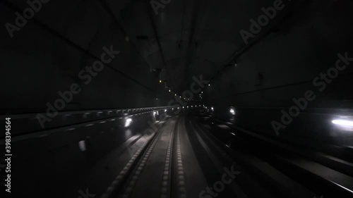 Subway effect 8- Full image of a subway running at a speed of 8X