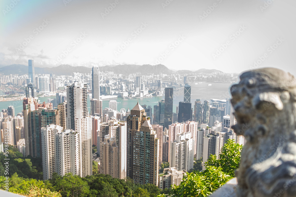 Obraz premium scenery of Hong Kong's Victoria Harbour and skyscraper buildings cityscape from Victoria Peak