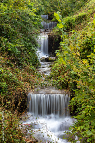 Kleiner Wasserfall am Brandis Waalweg in Lana bei Meran  S  dtirol