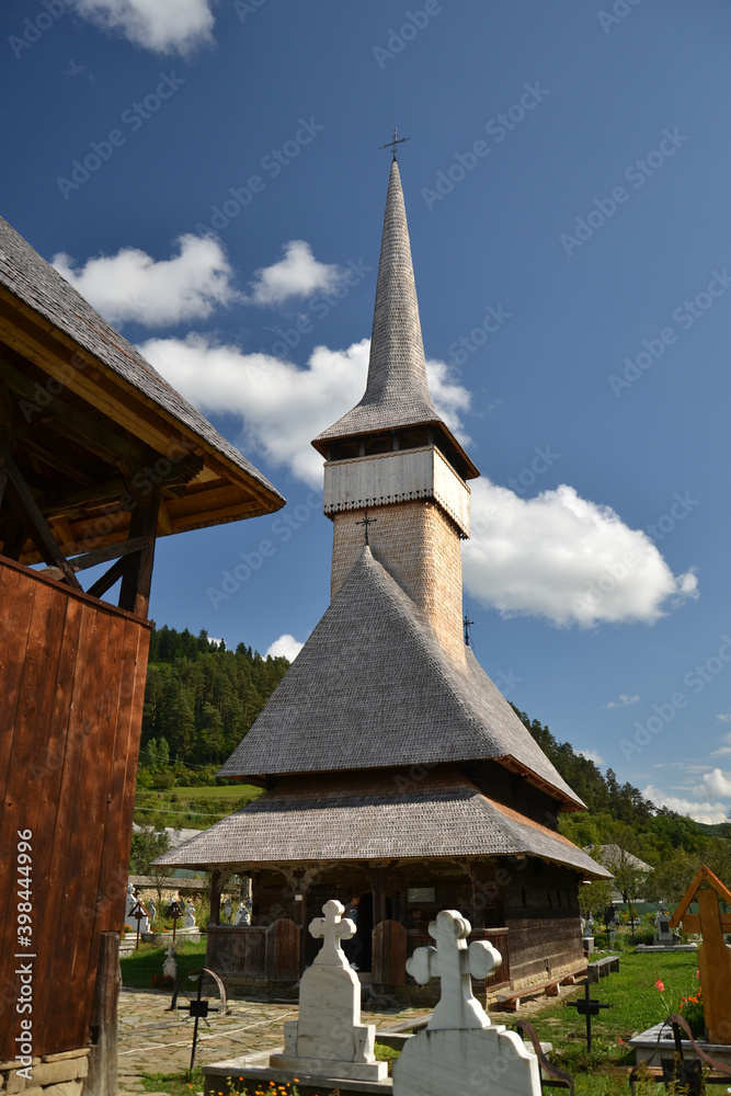 Rumunia Rozavlea cerkiew z drewna 