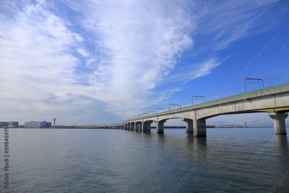 空港に繋がる橋