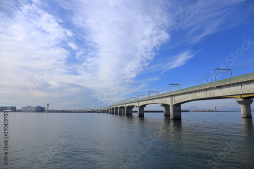 空港に繋がる橋