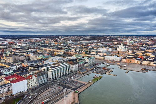 Obraz na płótnie Aerial view of Kaartinkaupunki and Kluuvi neighborhoods, South harbor, Helsinki, Finland. w salonie