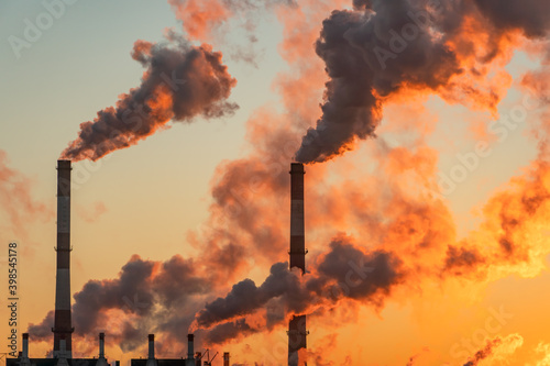 Canvastavla Aerial view of high smoke stack with smoke emission
