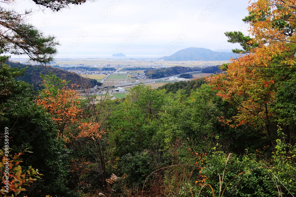 日本の秋　滋賀県長浜市　小谷城から琵琶湖　竹生島を望む