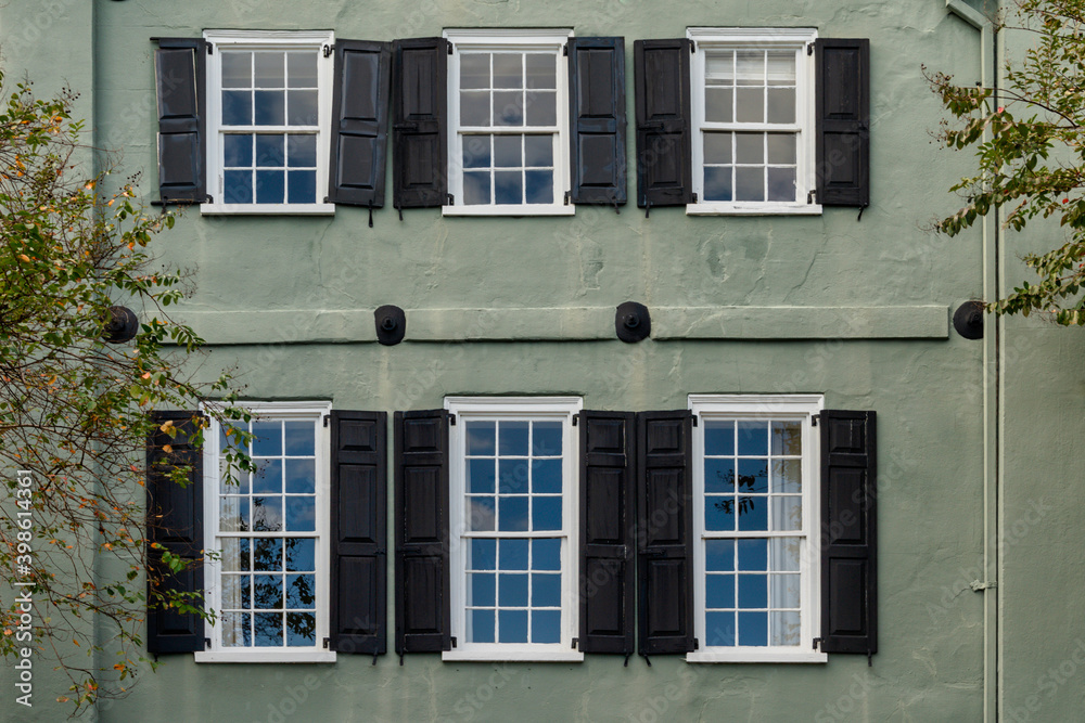 Obraz premium Front view of building facade