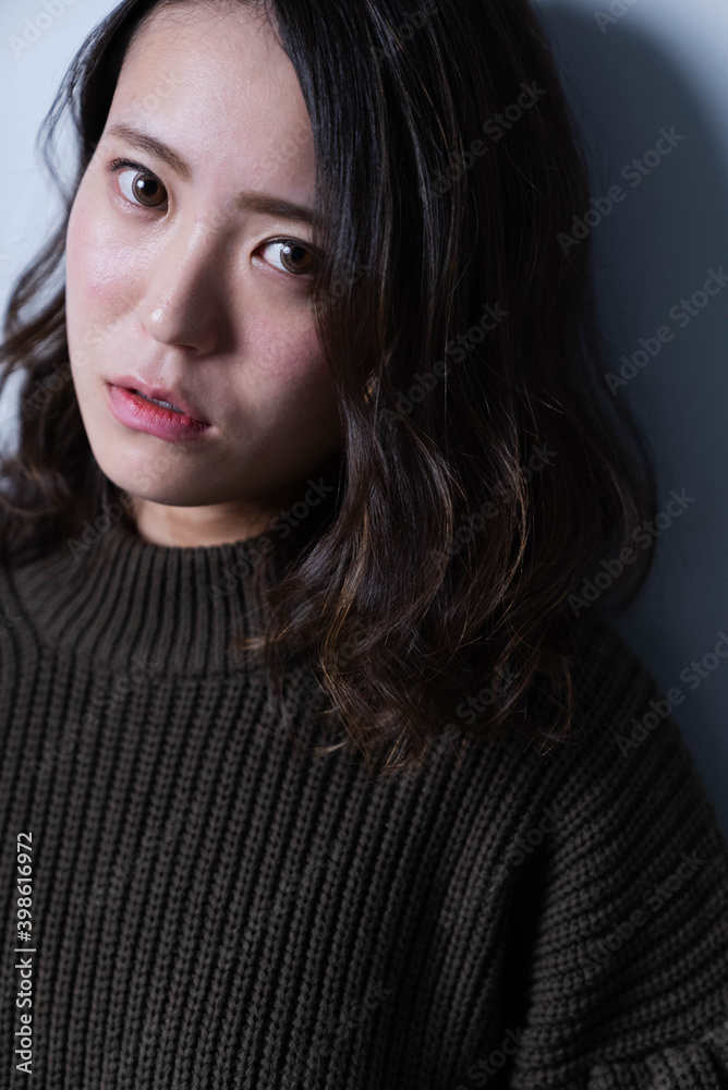 クールな女性 クールな女性