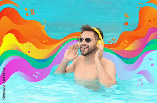 Young man listening to musi...