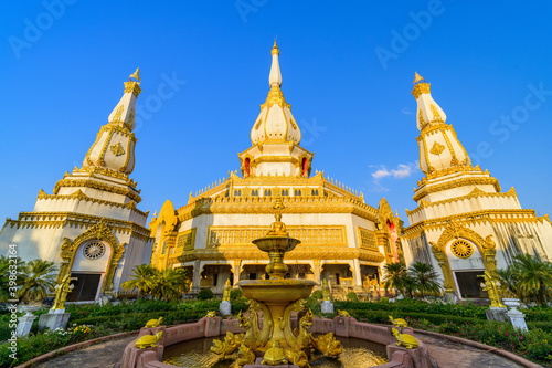 Phra Maha Chedi Chai Mongkol