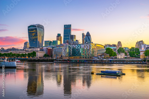 London financial district near south bank of river Thames at sunrise © Pawel Pajor