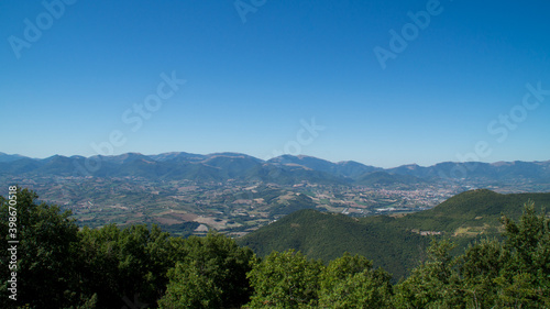 Fototapeta Naklejka Na Ścianę i Meble -  Panorama a Poggio San Romualdo Frazione di Fabriano nelle Marche