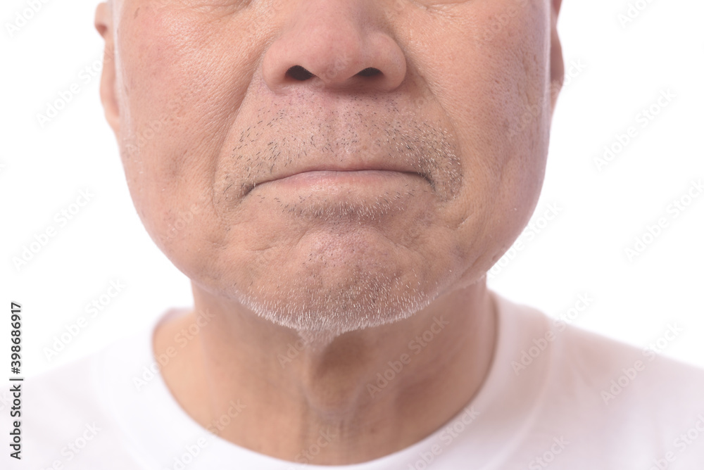 Obraz premium 無精ひげの日本人シニア