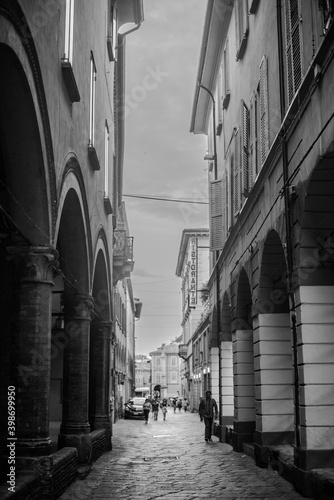Fototapeta Naklejka Na Ścianę i Meble -  street in the old city