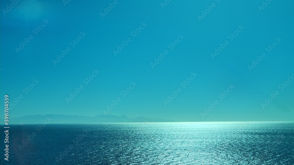 Fototapeta premium blue sea and sky