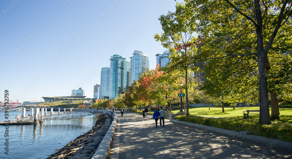 Obraz premium Vancouver on a Sunny Autumn Day