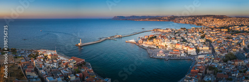 Fototapeta Naklejka Na Ścianę i Meble -  Wide panorama of Chania city, Crete