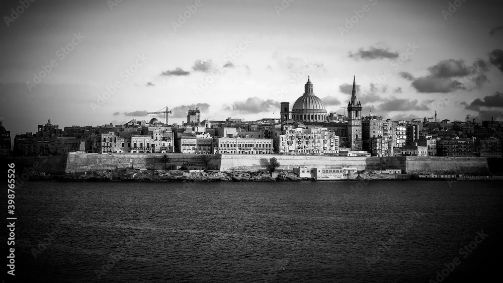 Naklejka premium Typical and famous skyline of Valletta - the capital city of Malta - CITY OF VALLETTA