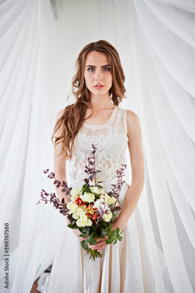 beautiful tender wedding bouquet of cream roses and eustoma flowers beautiful tender wedding bouquet of cream roses and eustoma flowers