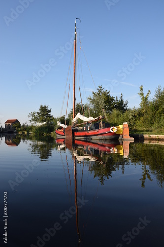 Jolle auf dem Leekstermeer in Niederlande photo