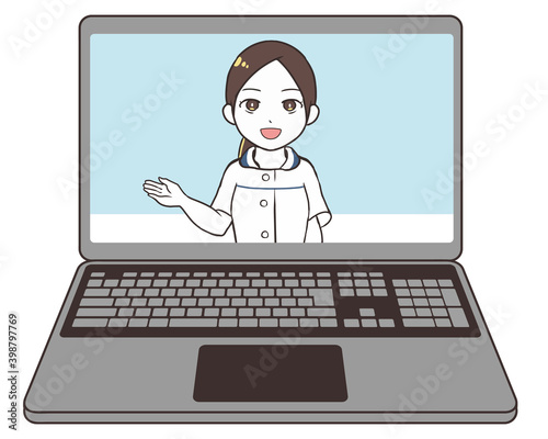 オンライン診療　ノートパソコン　女性