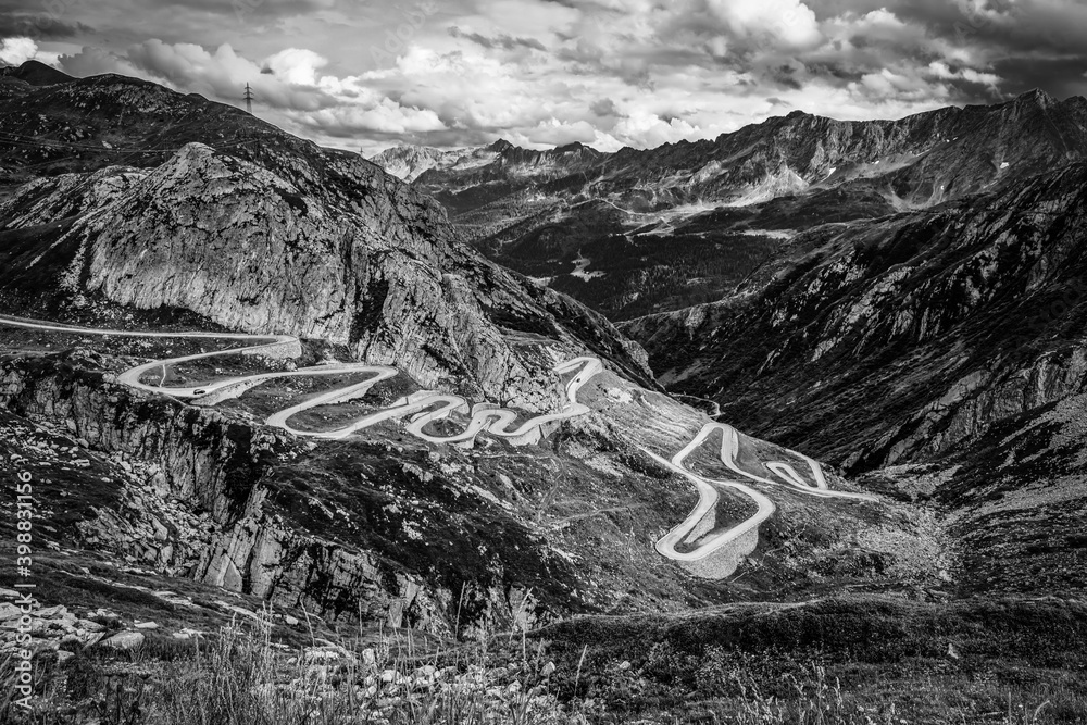 Obraz premium Gotthard Pass Street in Switzerland from above - travel photography