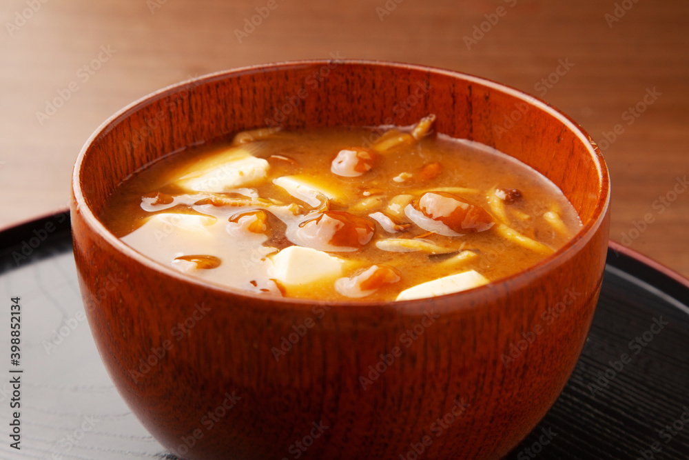なめこと豆腐の味噌汁 なめこと豆腐の味噌汁