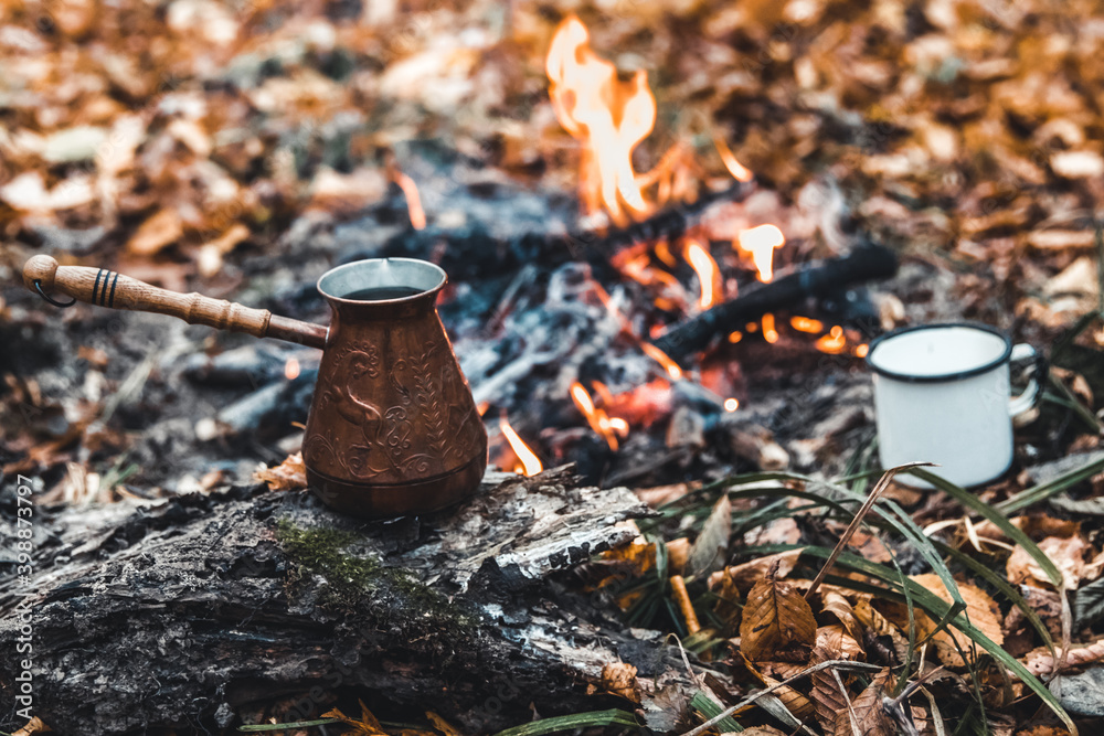 Making coffee at the stake. Make coffee or tea on the fire of nature. Burned fire. A place for fire. Making coffee at the stake. Make coffee or tea on the fire of nature. Burned fire. A place for fire.