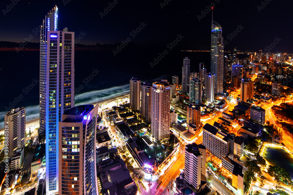 Naklejka premium Gold Coast, Surfers Paradise aerial cityscape view at night