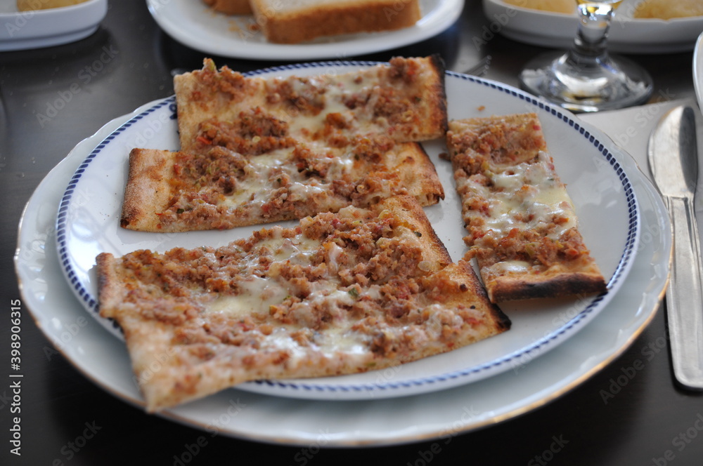ピザ的な食べ物 ピザ的な食べ物