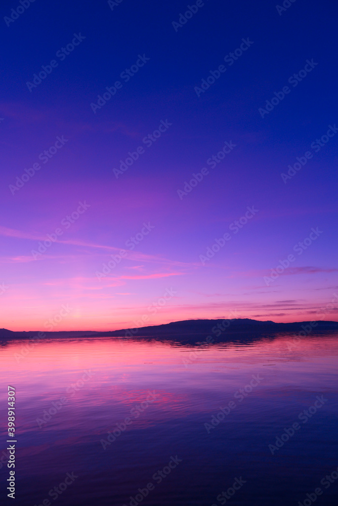 Fototapeta premium Sonnenuntergang am Bodensee (Insel Reichenau)