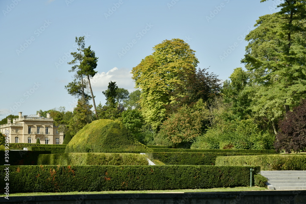 La nature luxuriante le long du Jardin Français au parc de Tervuren à l'est de Bruxelles