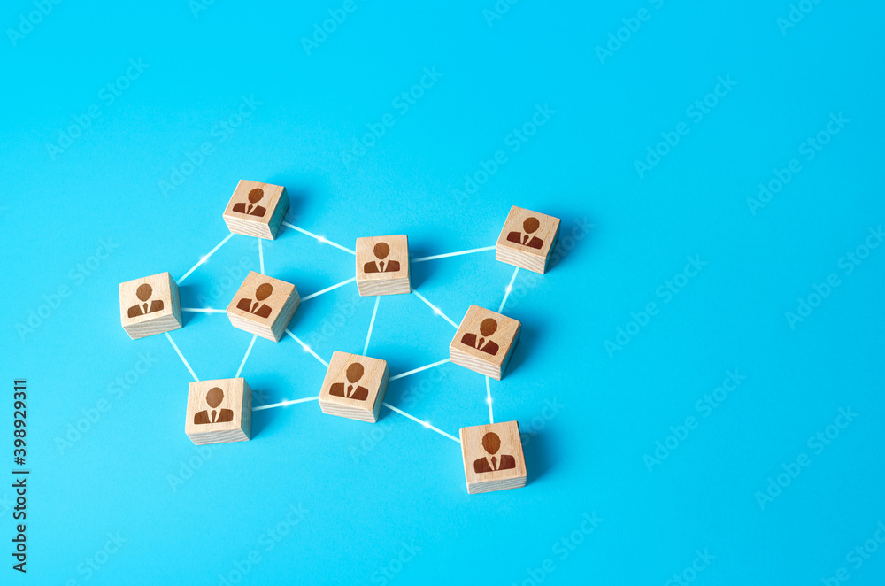 Network of connected employees figurines. Self-organized hierarchical business company system. Distribution responsibilities between workers. High autonomy. New wholeness social management strategies
