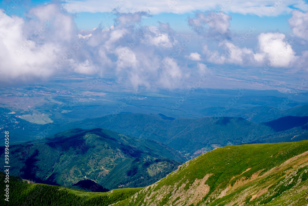 Fototapeta premium Beautiful view from Fagaras Romanian mountains, Suru peak.