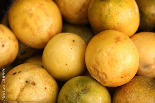 Guava tropical fruit of great yellow flavor, with pleasant meatiness or pulp used in sumo or juice