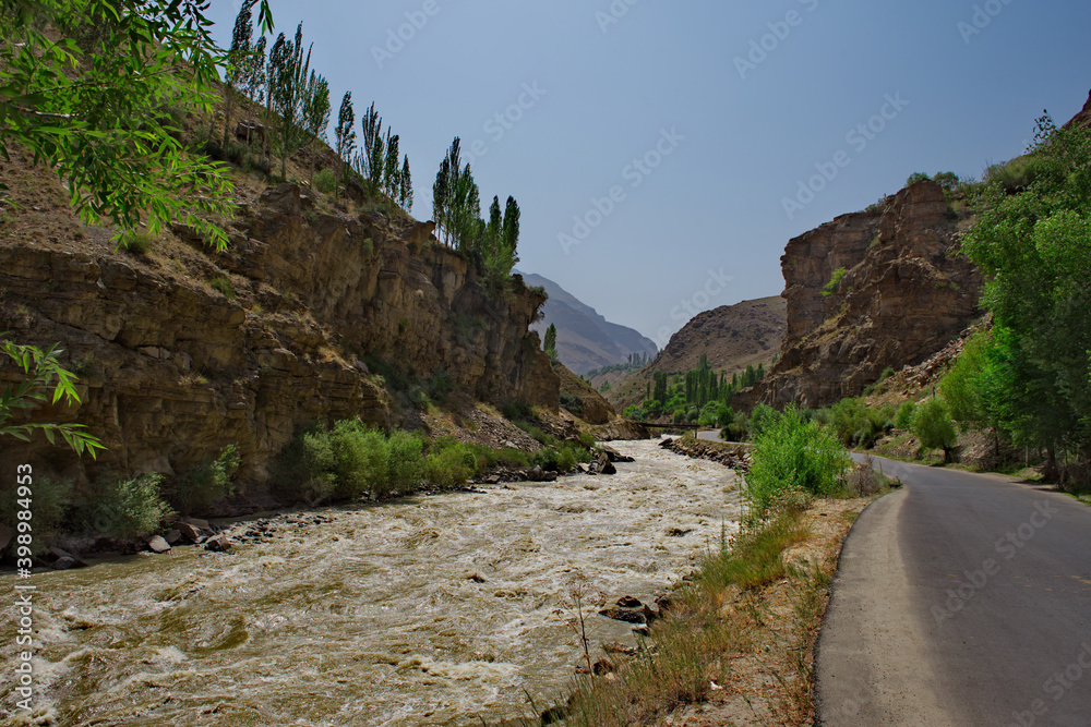 Central Asia, Tajikistan. Border river Panj between Tajikistan and Afghanistan along the Pamir tract.