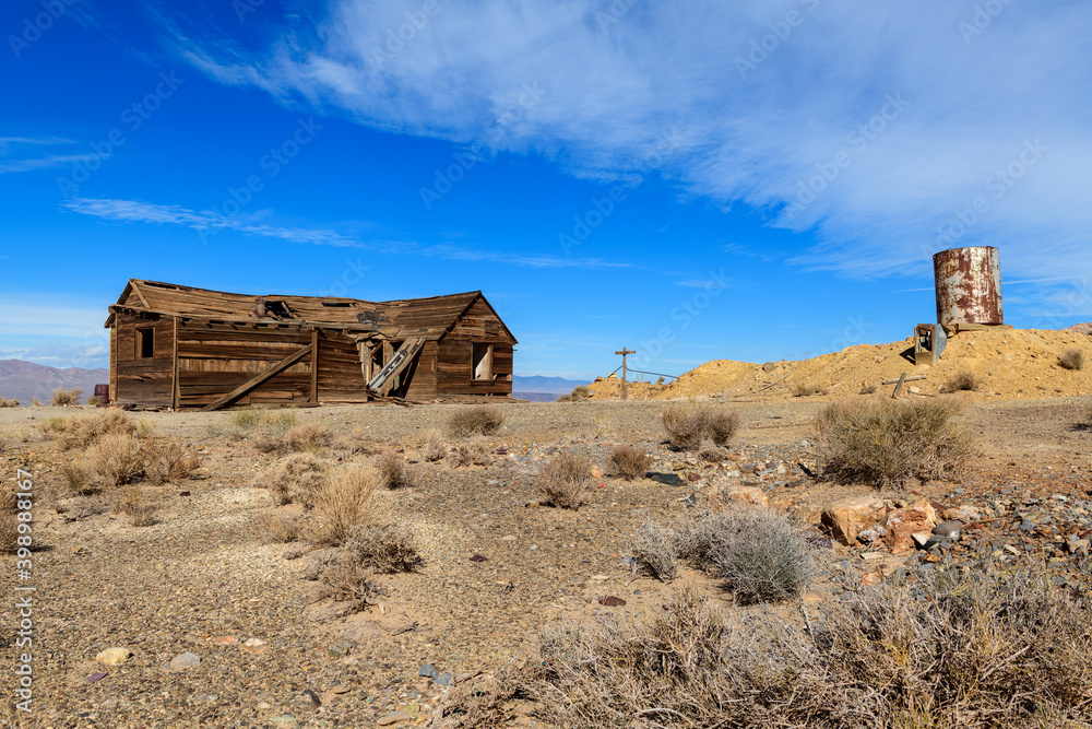 Abandoned shack and water tank on the Nevada desert