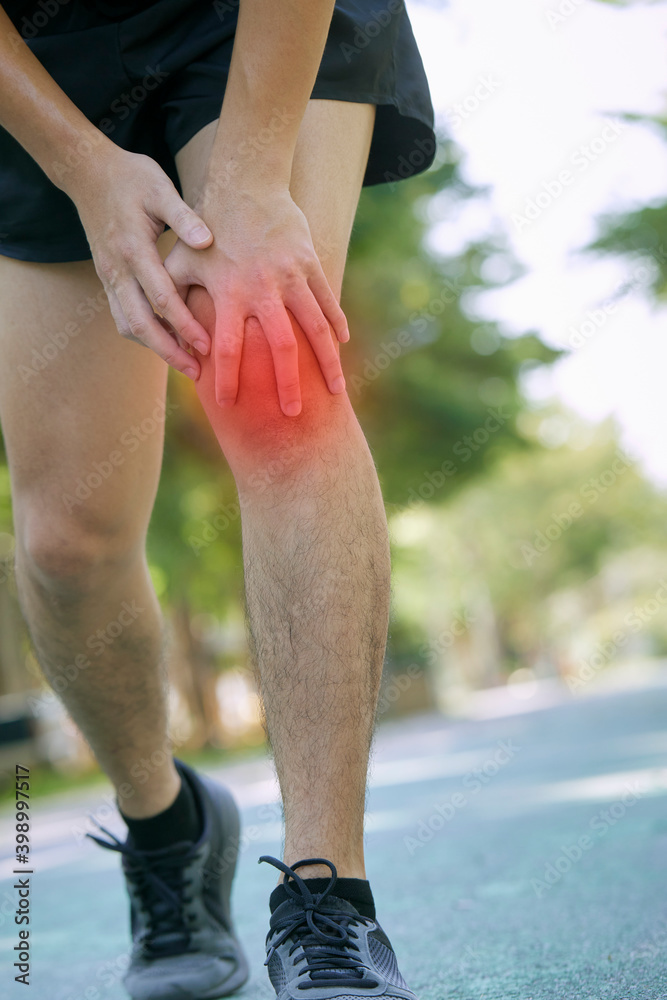 Man runner sprain thigh muscles
