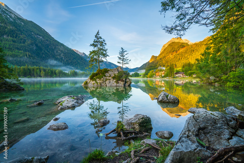 Fototapeta Naklejka Na Ścianę i Meble -  Colorful morning view of Hintersee lake in Bavarian Alps on the Austrian border, Germany, Europe