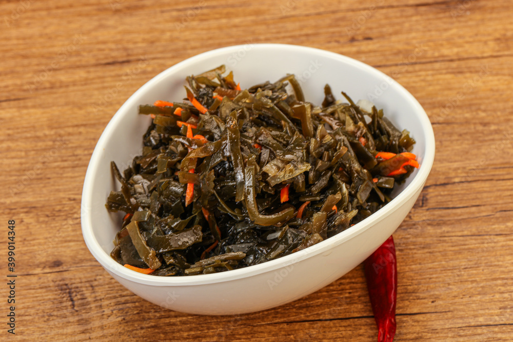 Seaweed cabbage with carrot and sesame Seaweed cabbage with carrot and sesame