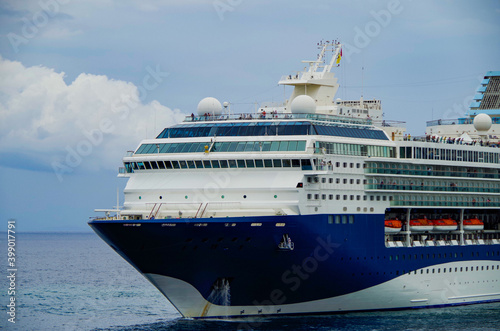 Urlaub auf dem Kreuzfahrtschiff Explorer 2 von Marella Kreuzfahrten	- Dream holiday on British cruiseship or cruise ship liner from TUI Cruises to the Greek Islands photo