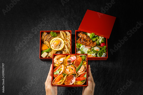 折詰弁当　Typical Japanese lunch box (bento) set