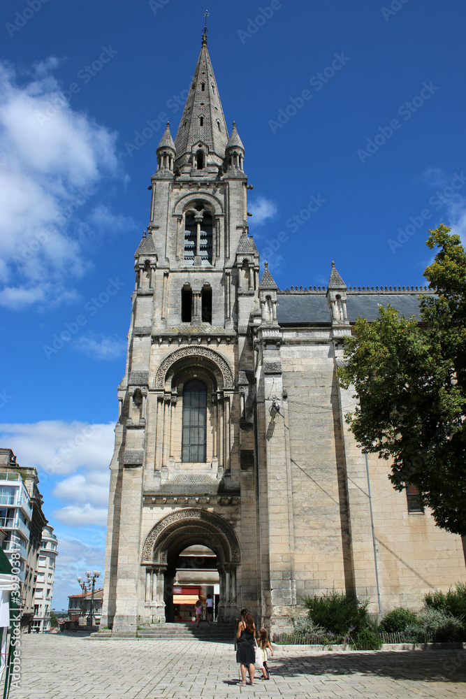 Angoulême - Église Saint Martial