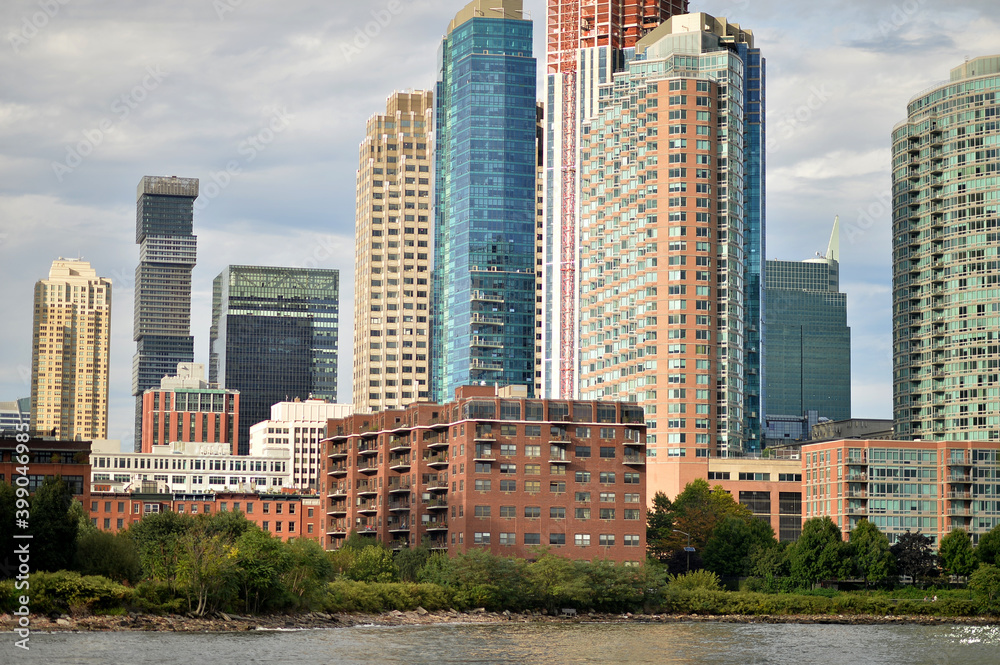 Obraz premium Skyscrapers of New York against the sky