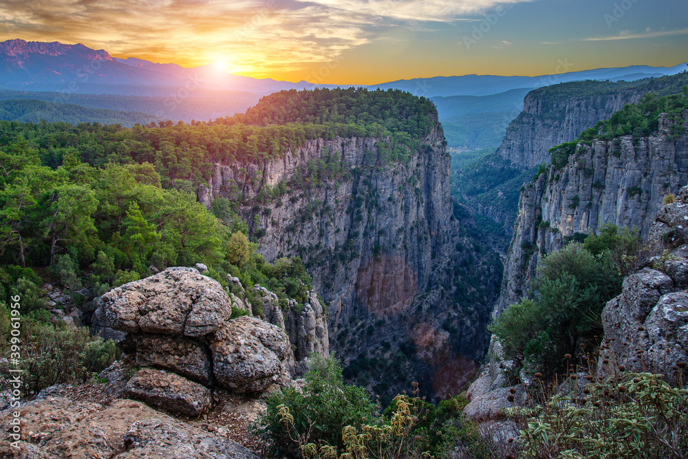 Naklejka premium Picturesque popular Tazy canyon in southern Turkey during sunrise