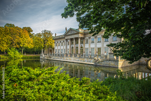 Łazienki Warszawskie - pałac na wodzie #399066521