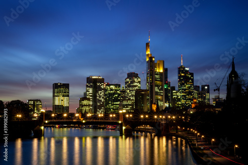 Frankfurt am Main at night © Jakob